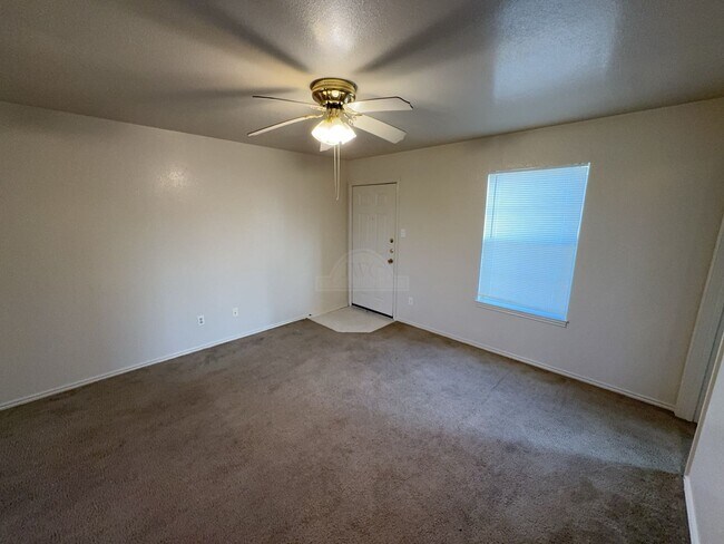 Foto del edificio - 5804 Greengate Dr
