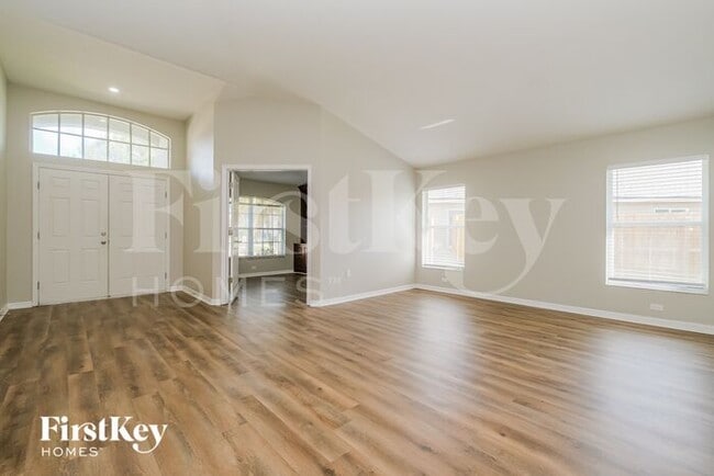 Building Photo - 10529 San Travaso Dr