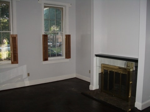 Front Parlor - 412 E Liberty St