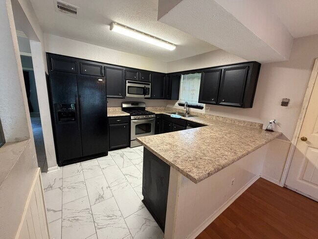 Building Photo - 7106 Haverton Dr