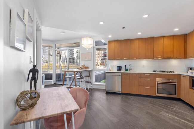 Photo du bâtiment - 1372 Seymour St