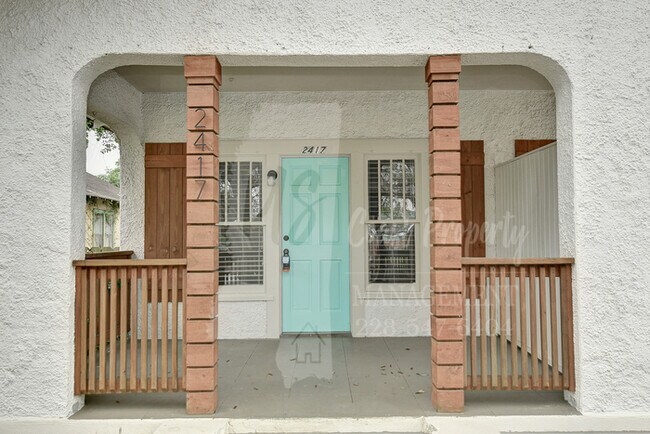Building Photo - 2417 21st Ave