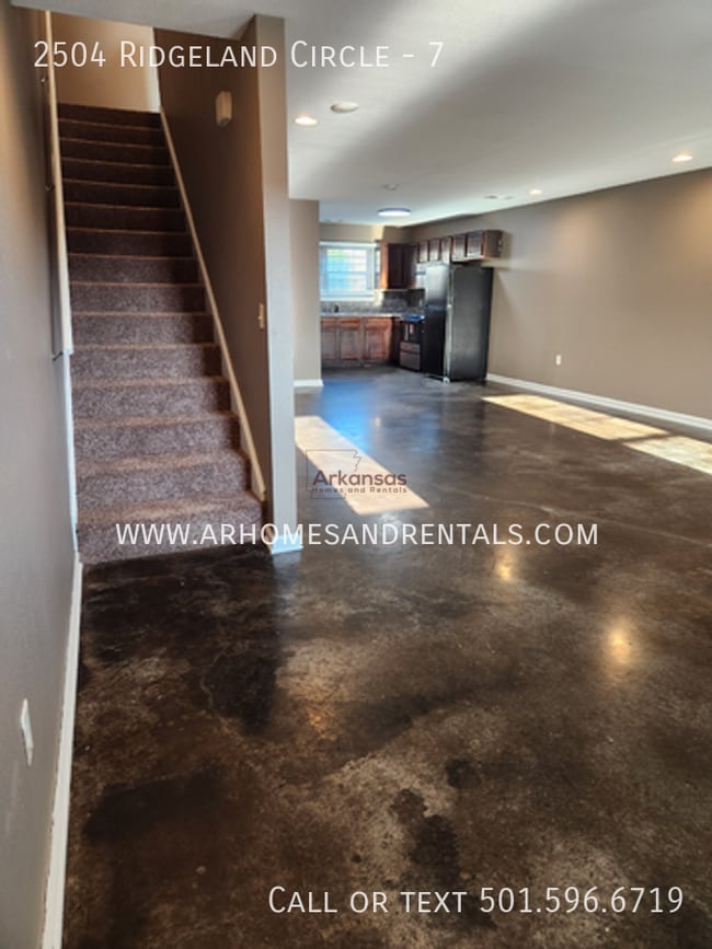 Foto del edificio - 2504 Ridgeland Cir