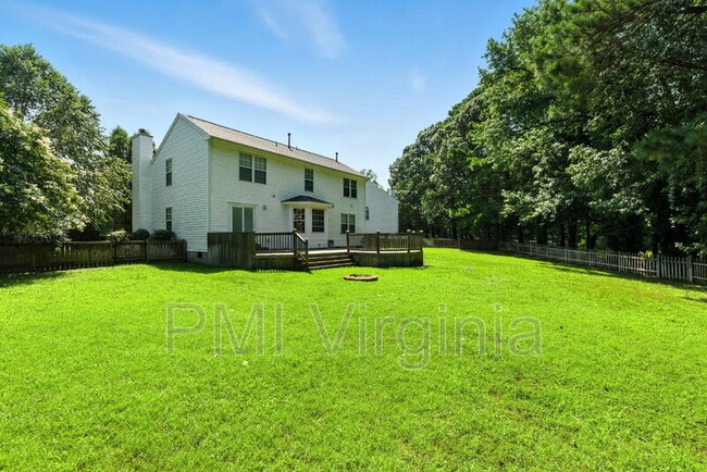 Foto del edificio - 6811 Dickens Ct E