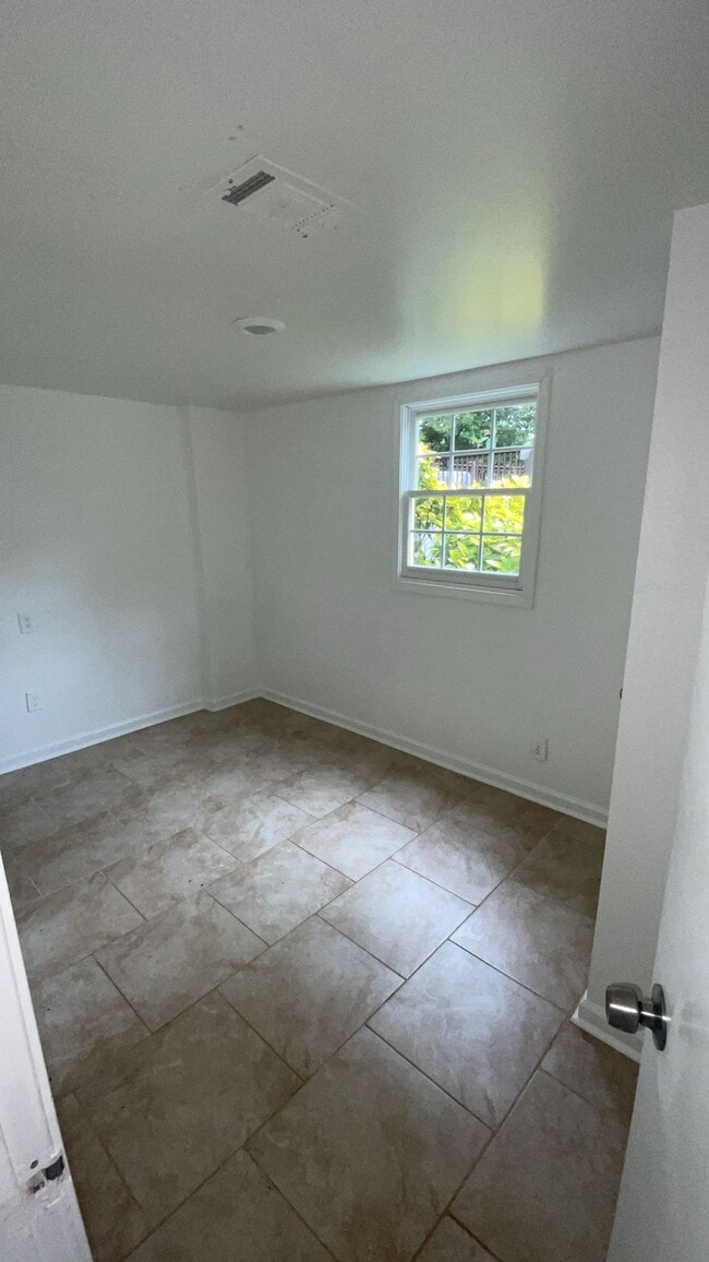 Building Photo - 1750 Kristi Dr