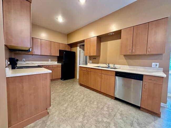 Building Photo - 2709 Josephine St