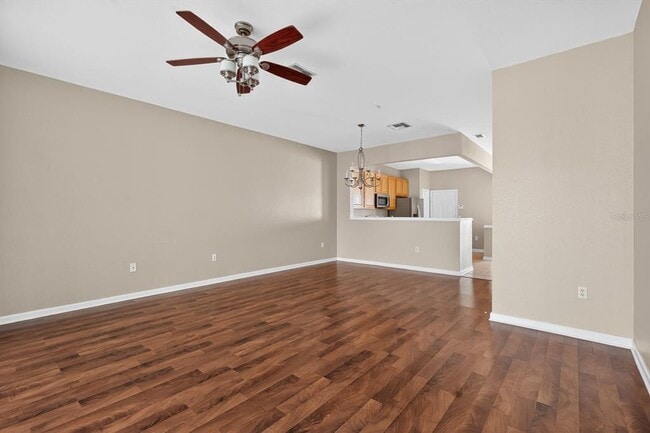 Building Photo - 7119 Showcase Ln