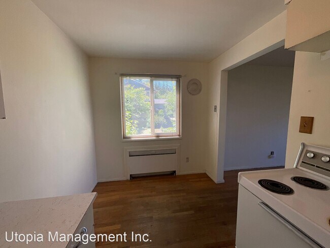 Building Photo - 1 br, 1 bath House - 901 N. Forest #125