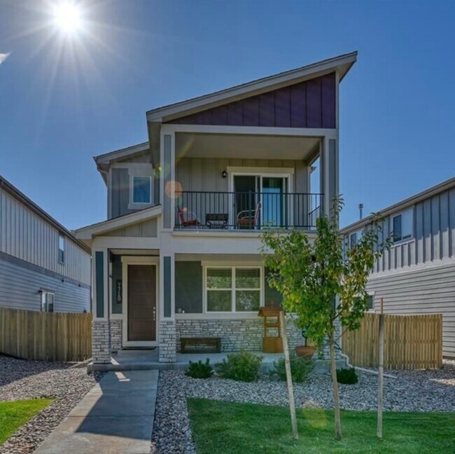 Front of home opens to walking trails and Pikes Peak View - 7718 Sun Shimmer Vw