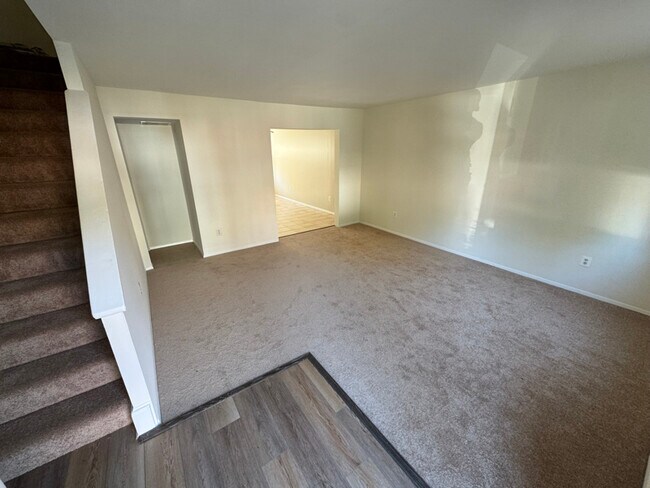 Foto del edificio - 9739 Bragg Ln