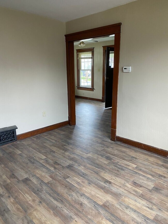 Foto del edificio - 1st Floor 1 Bedroom