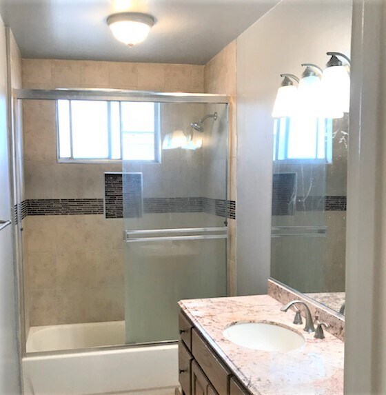 Foto del edificio - 4324 Ventura Canyon Ave