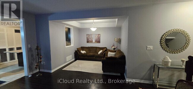Building Photo - 18 Stedford Cres
