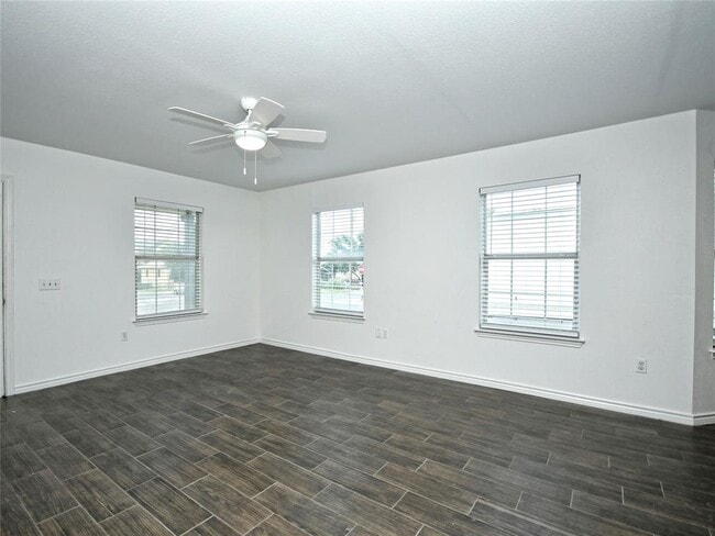 Building Photo - 411 Delmar Ave