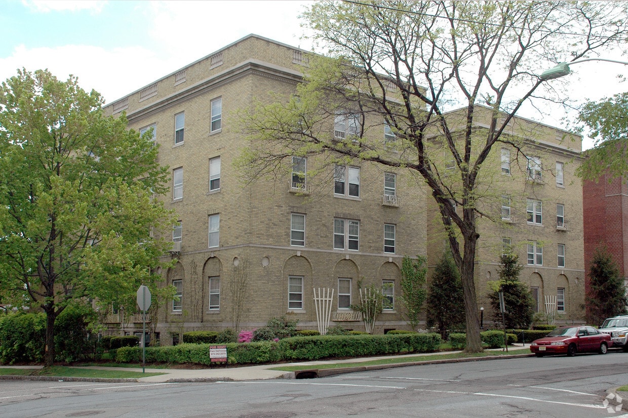 14 Union St, Montclair, NJ 07042 Apartments in Montclair, NJ