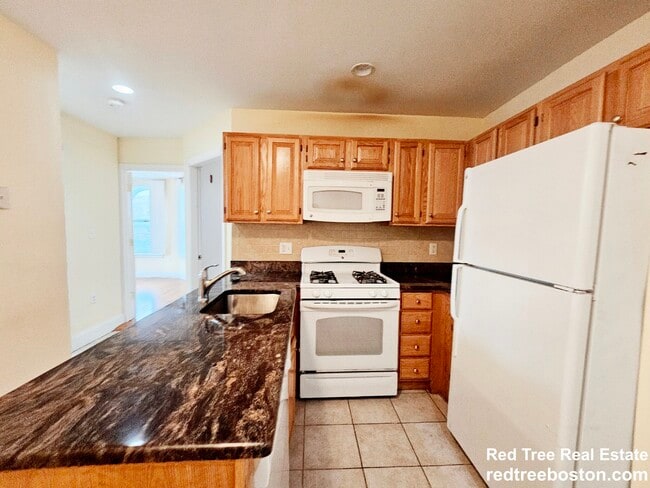 Building Photo - 95 Westland Ave