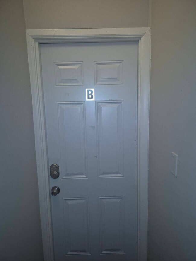 Foto del edificio - 3410 Belair Rd