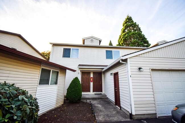 Newly Updated 2 Bedroom 1.5 Bath Townhouse... - Newly Updated 2 Bedroom 1.5 Bath Townhouse...