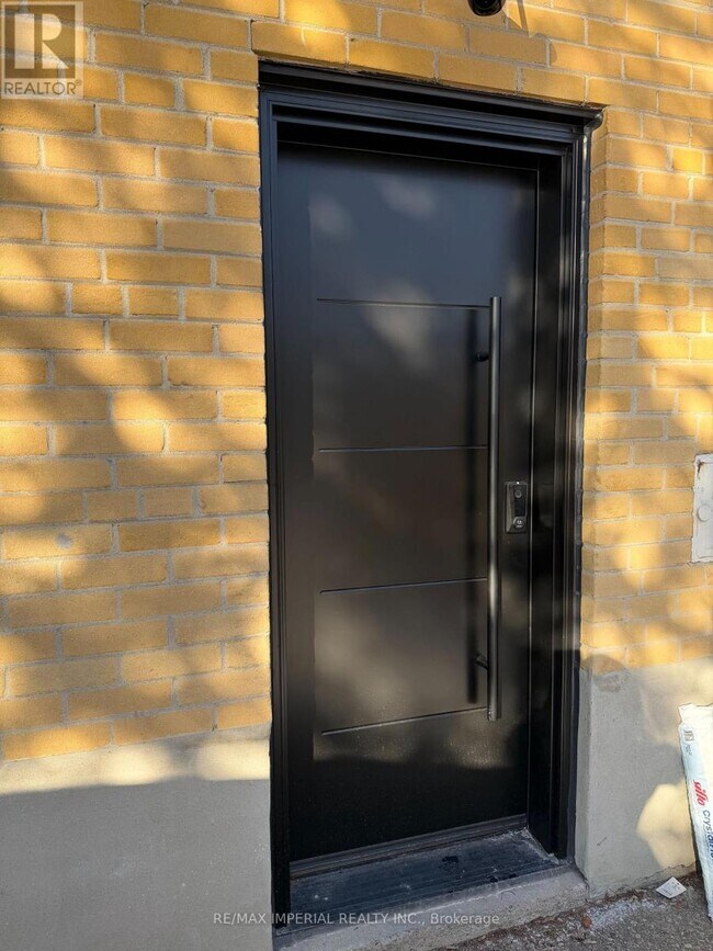 Photo du bâtiment - 436 Bonita Crescent