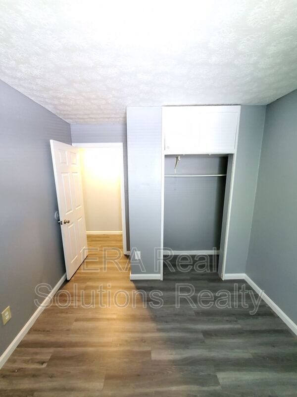 Building Photo - 2640 Milverton Way
