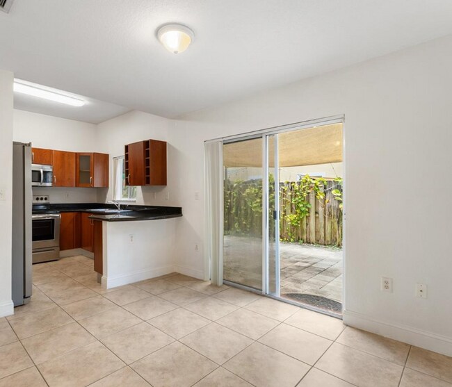 Foto del edificio - 10832 NW 74th Ct