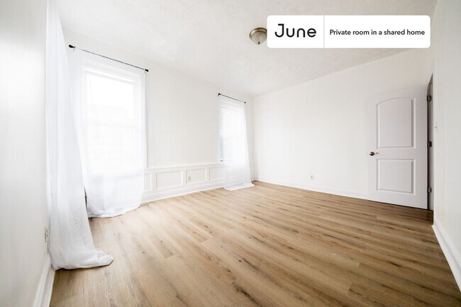 Foto del edificio - Room in Shared 4 bed/1 bath home in Sunset Park