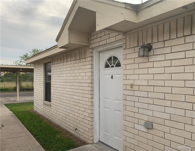 Building Photo - 1804 W Portales Dr