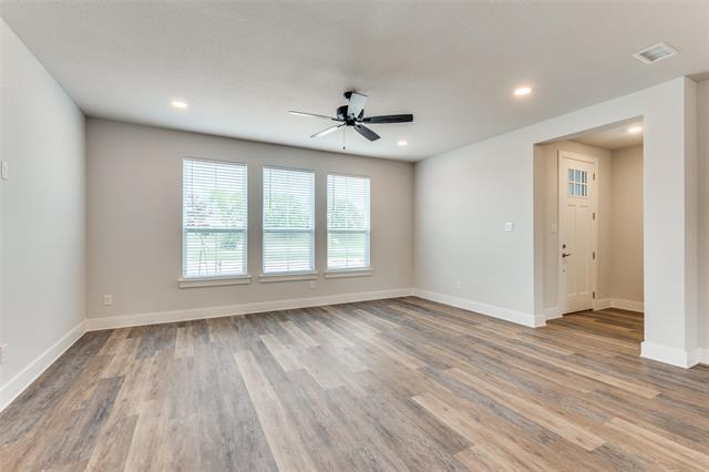 Foto del edificio - 9517 Thorncrown Ln