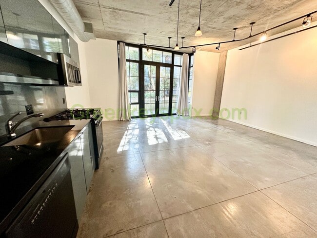 Foto del edificio - Studio Condo Available in the Pearl's Stre...