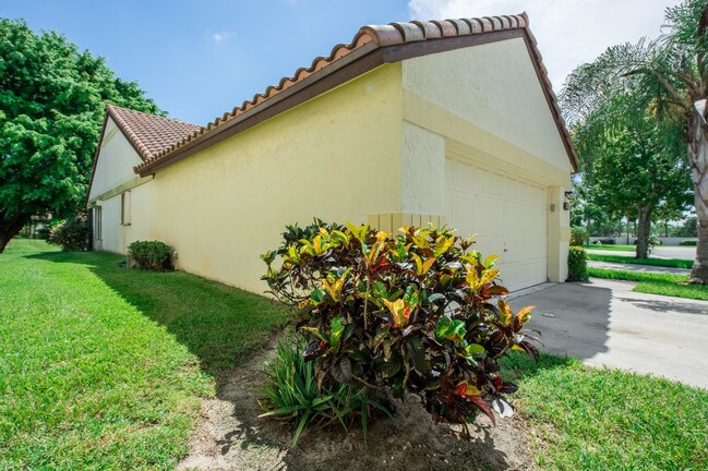Foto del edificio - 372  Driftwood Terrace  Boca Raton Fl 33431