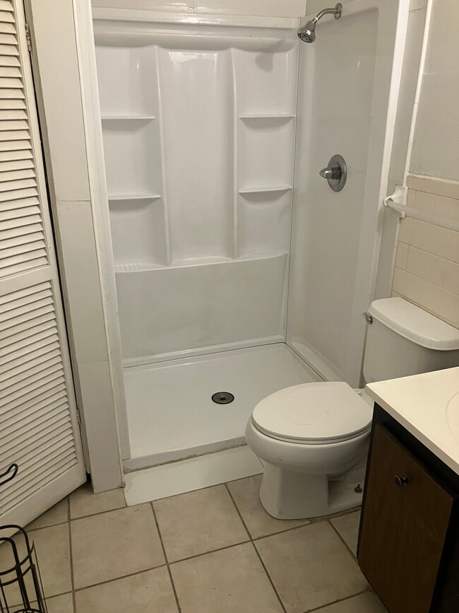 Building Photo - 5664 Los Gatos Dr