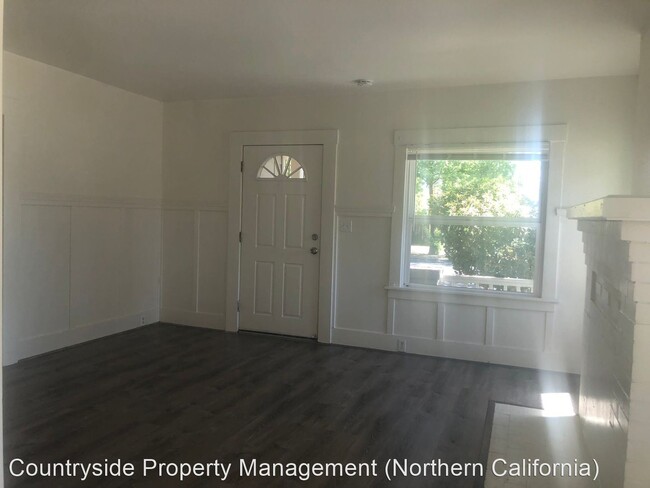 Building Photo - 3 br, 1 bath House - 961 W 19th St