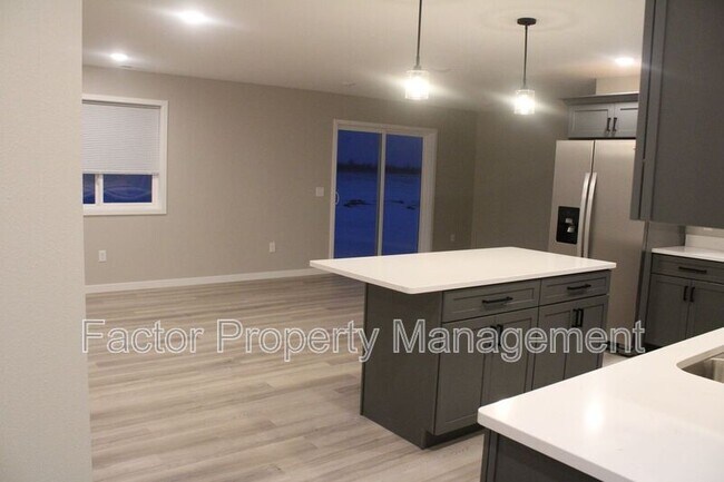 Foto del edificio - 3124 Scotch Ln