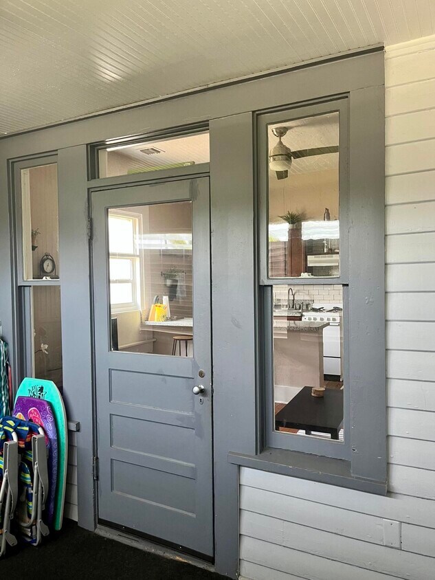 Primary Photo - 711 S N St