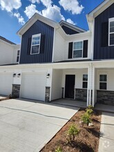 Building Photo - 731 Peyden Ln
