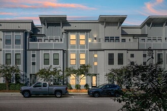 Building Photo - 4565 Mixson Ave