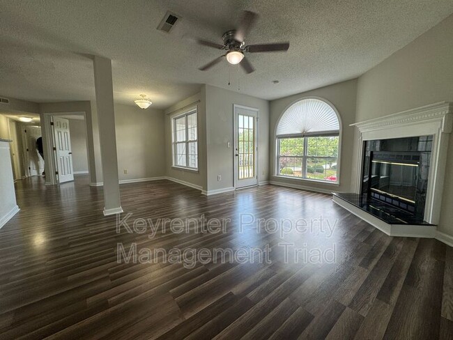 Foto del edificio - 3646 Morris Farm Dr