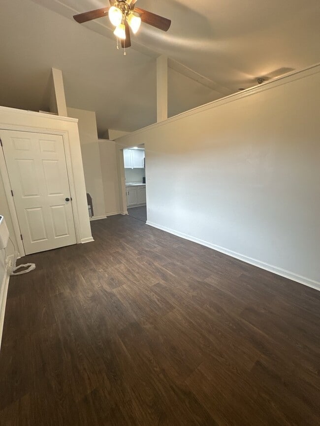 Building Photo - 133 Preston Rd