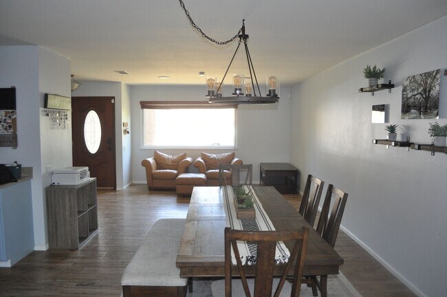 Foto del edificio - LEMON GROVE 3BR/2BA SINGLE FAMILY DETACHED...