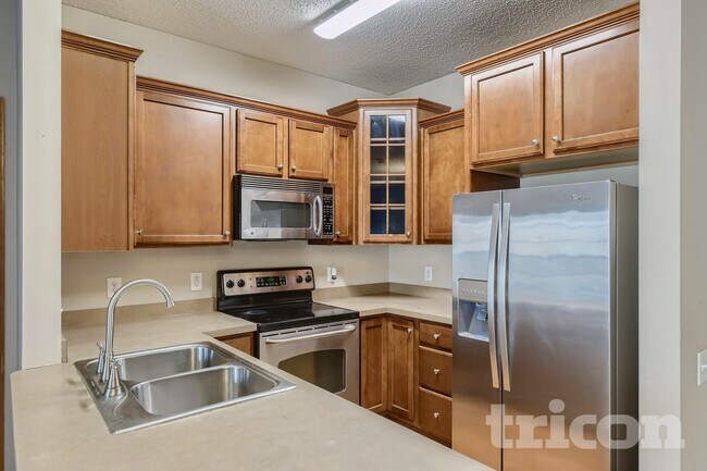 Foto del edificio - 7712 Lachman Ave NE