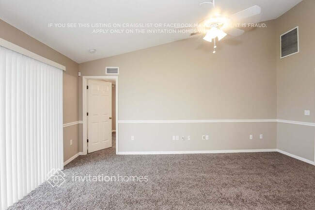 Foto del edificio - 4516 30th Ln E