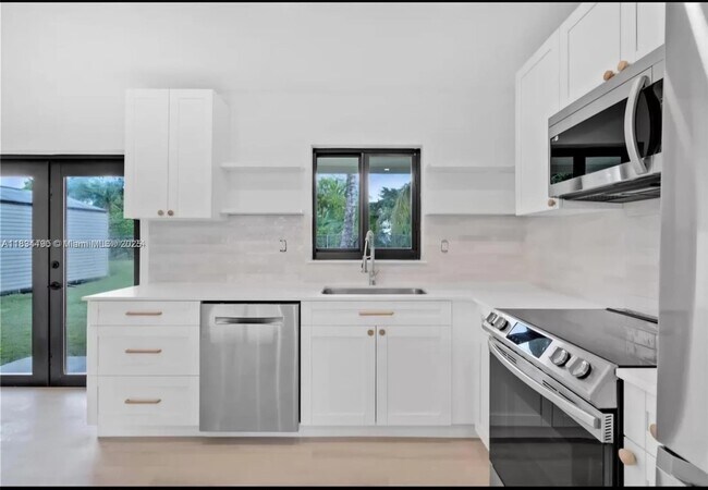 Foto del edificio - 10680 SW 146th St