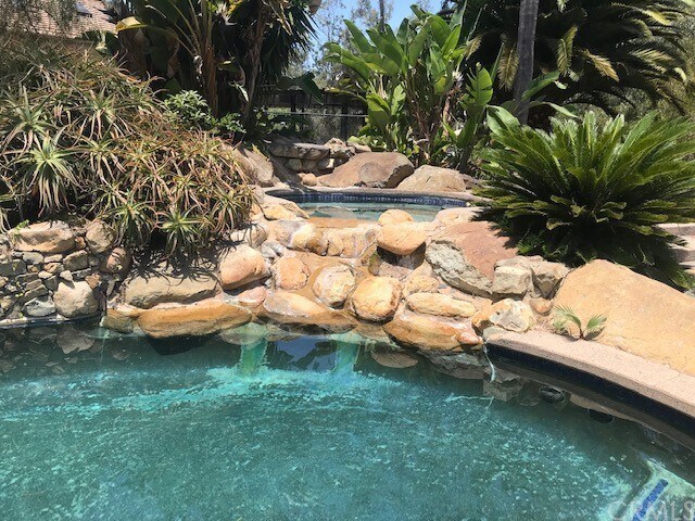 Foto del edificio - 6628 Lago Corte