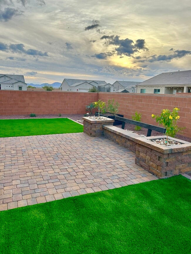 Building Photo - 8217 E 34th Rd