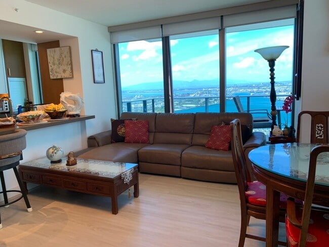 Building Photo - Fully Furnished 2B+office/2 BA/2 Parking on High Floor Corner Unit with Ocean View