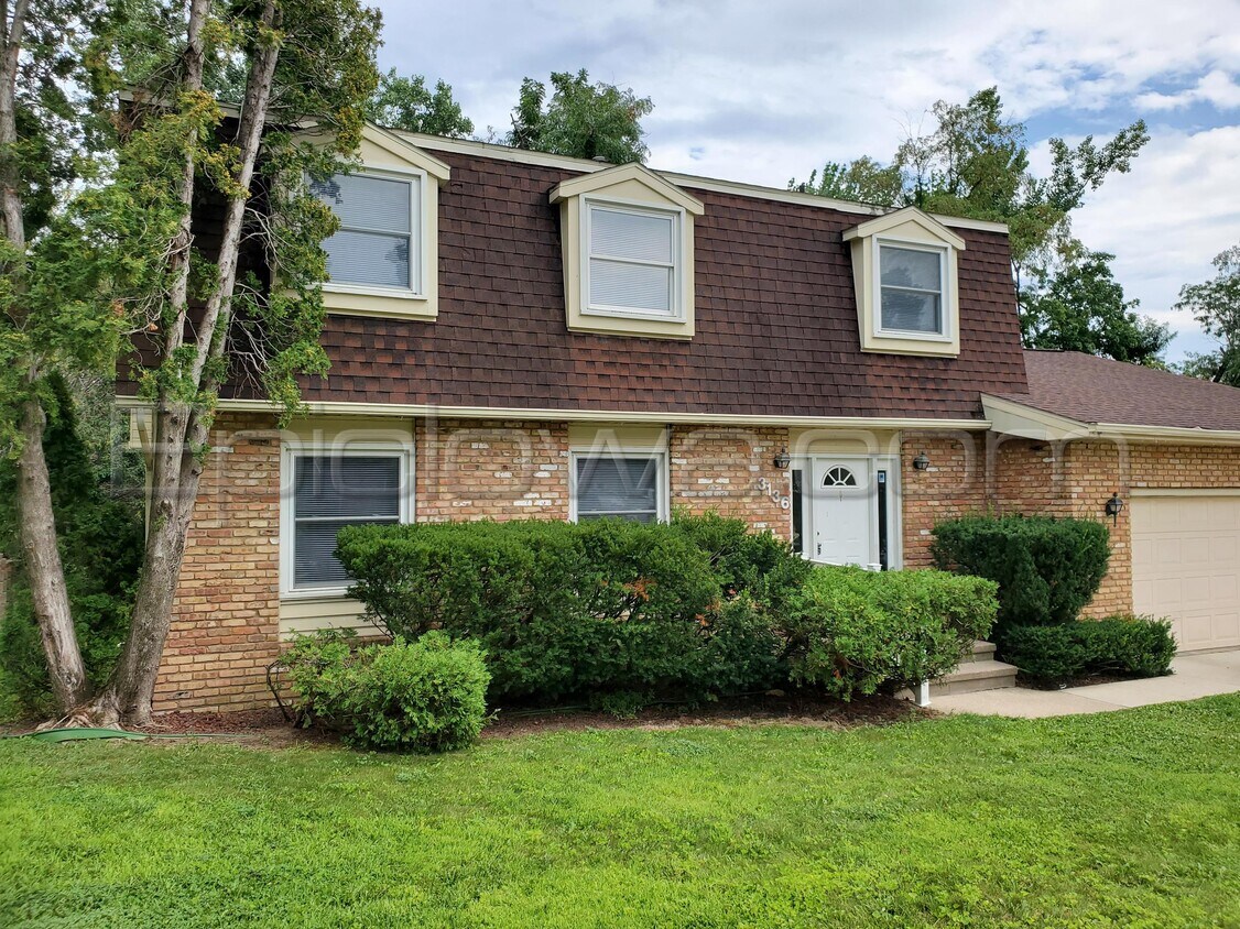 3136 Adirondack Dr NE, Cedar Rapids, IA 52402 House Rental in Cedar