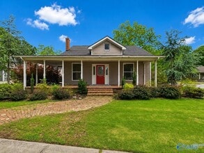 Building Photo - 501 Prospect Dr SE