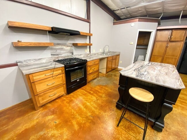 Foto del edificio - Studio Apartment for Rent – Central AC, Fu...