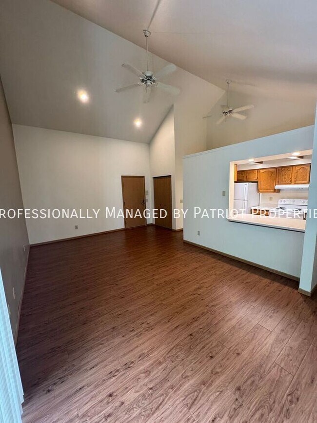 Foto del edificio - 1609 N Thompson Dr