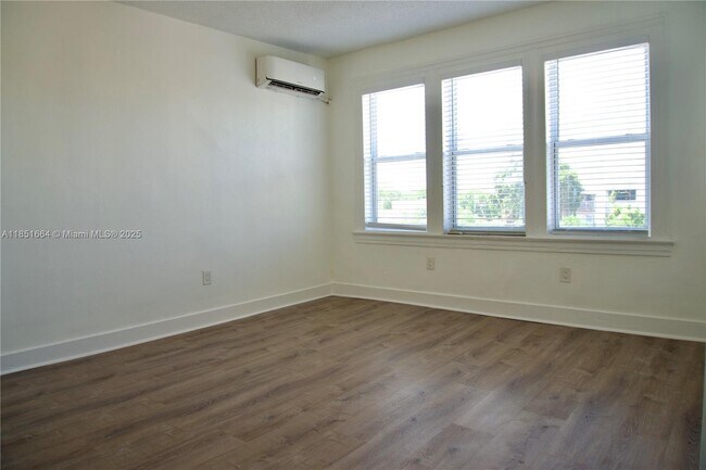Foto del edificio - 501 SW 6th Ct